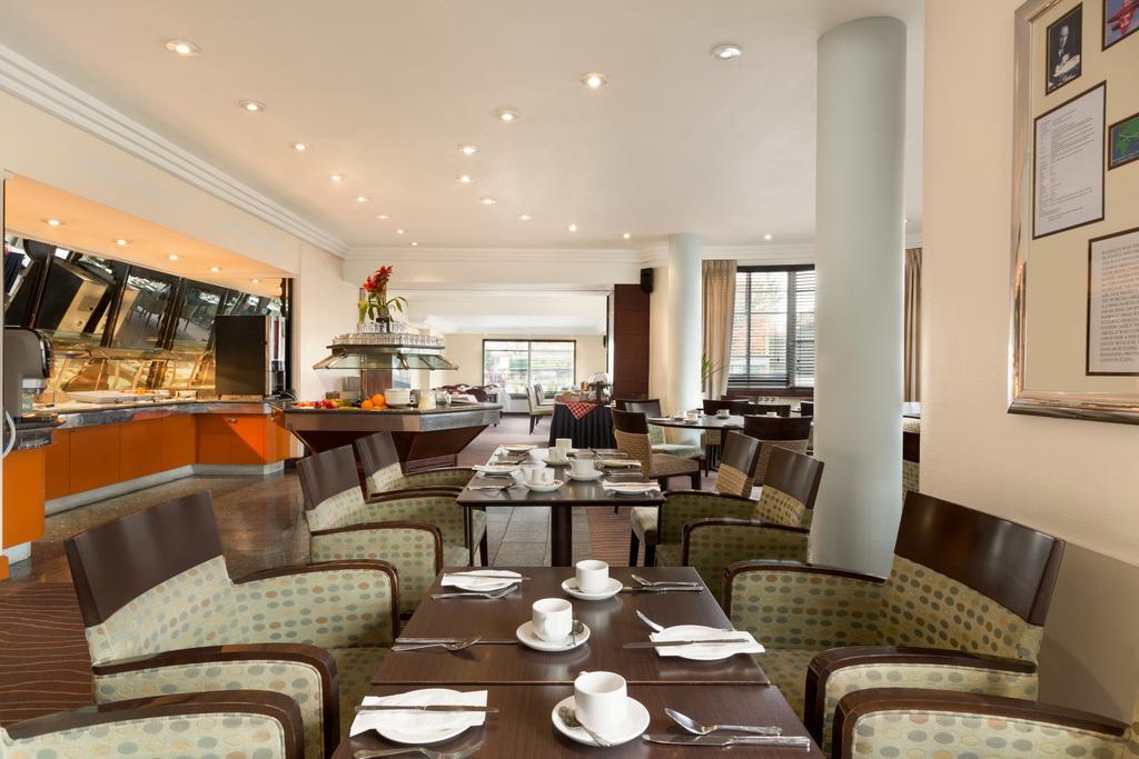 Ramada Hatfield Гатфілд Екстер'єр фото