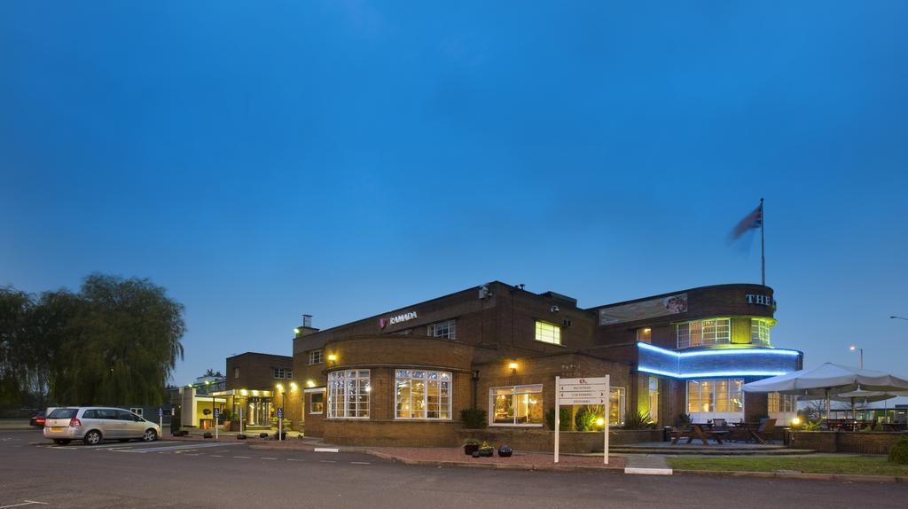 Ramada Hatfield Гатфілд Екстер'єр фото
