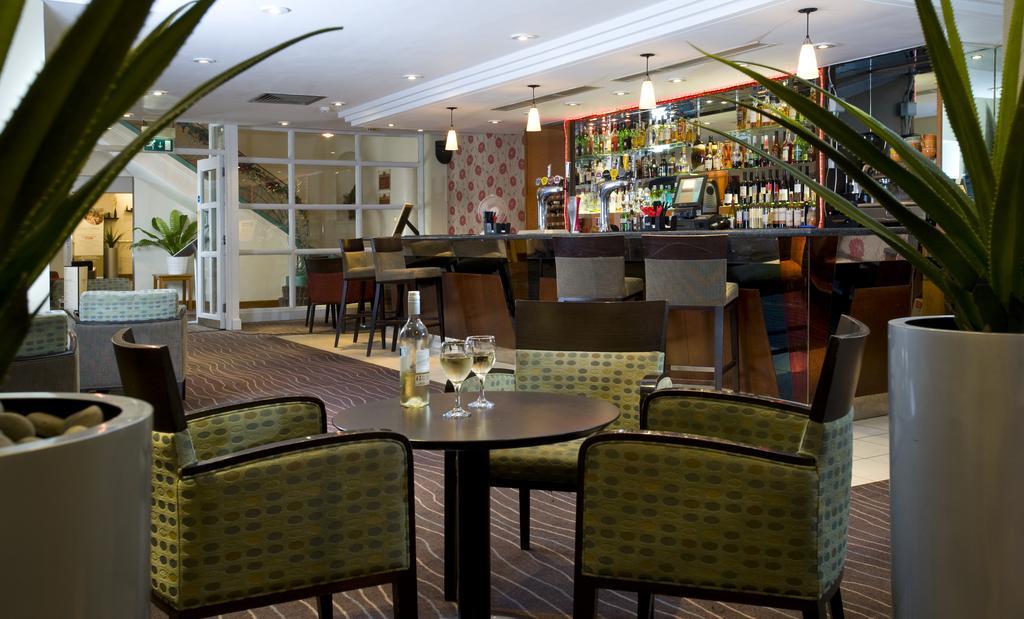 Ramada Hatfield Гатфілд Ресторан фото